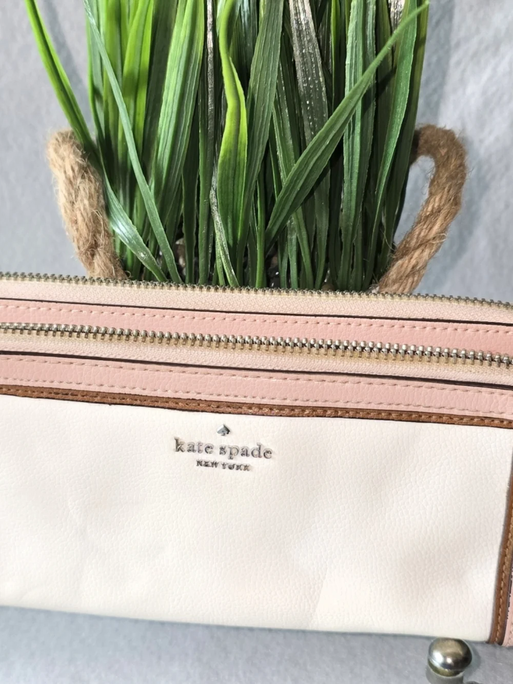 Kate Spade Pink & White Leather Crossbody Wallet Spring colors - Picture 12 of 12